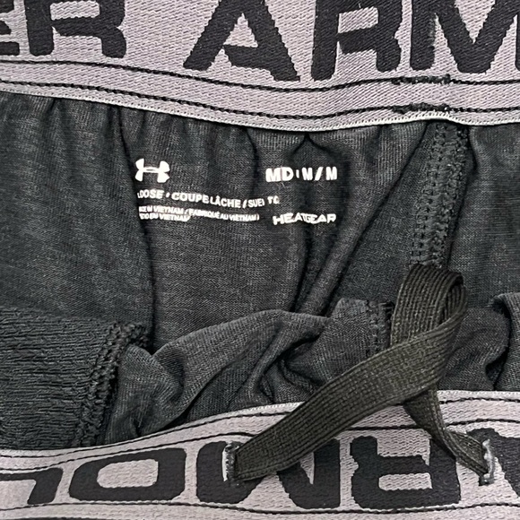 Under Armour Charcoal Gray Loose Fit Athletic Shorts - M - Picture 7 of 7